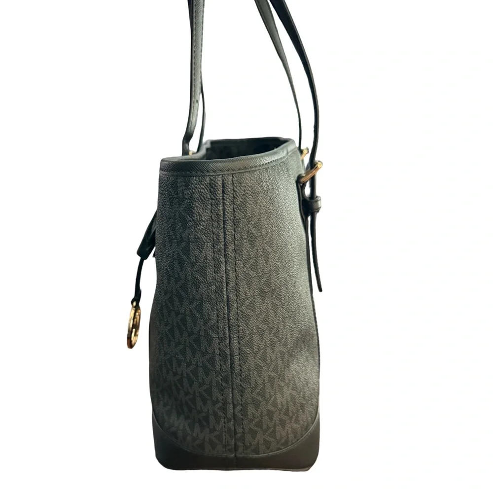 Michael Kors classic michael