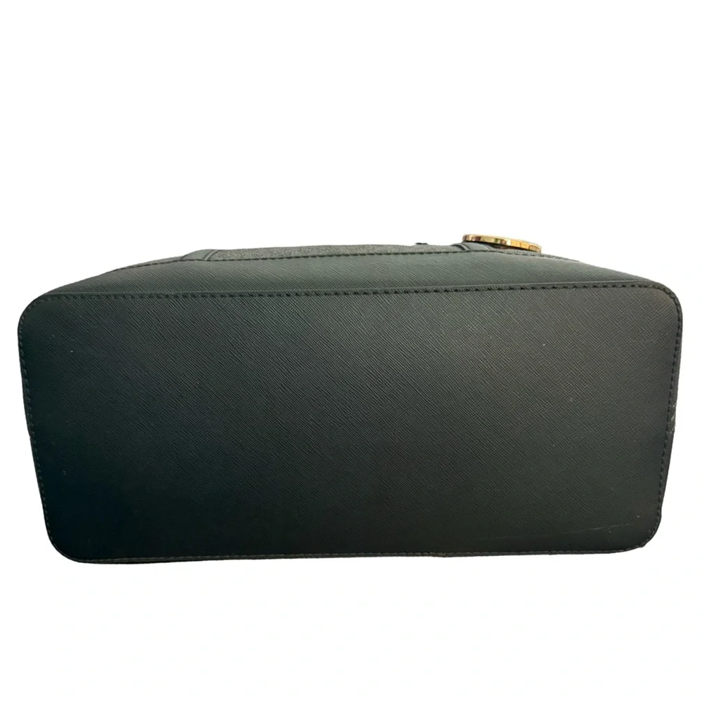 Michael Kors classic michael