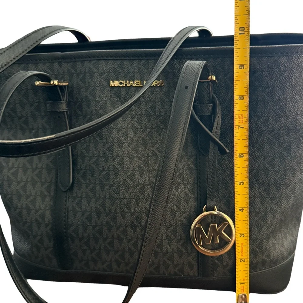 Michael Kors classic michael
