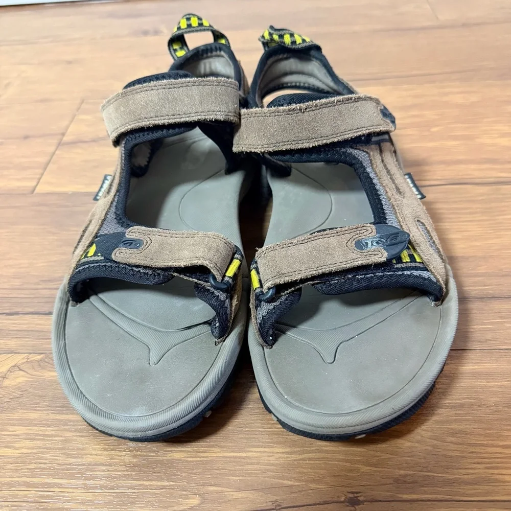Teva Hurricane XLT2 Mens Sandals Size 9 Brown Hiking Outdoor Adjustable Straps