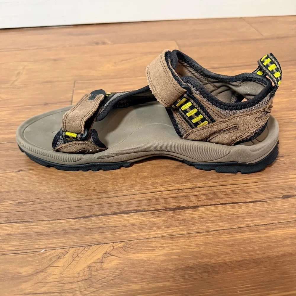 Teva Hurricane XLT2 Mens Sandals Size 9 Brown Hiking Outdoor Adjustable Straps