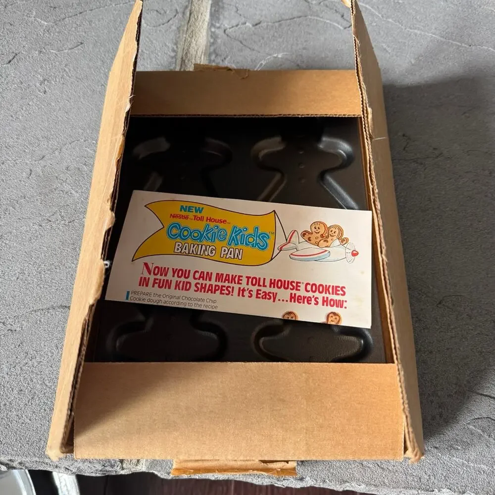Vintage Nestle Toll House Cookie Kids Baking Pan