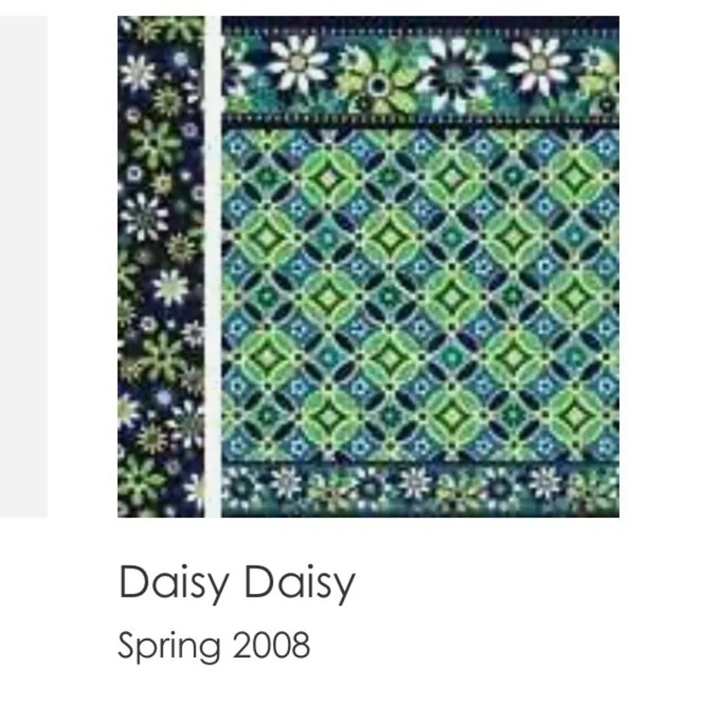 VERA BRADLEY Daisy Daisy 2008 Wristlet Lippie USA Pouch Zipper Green Blue Floral