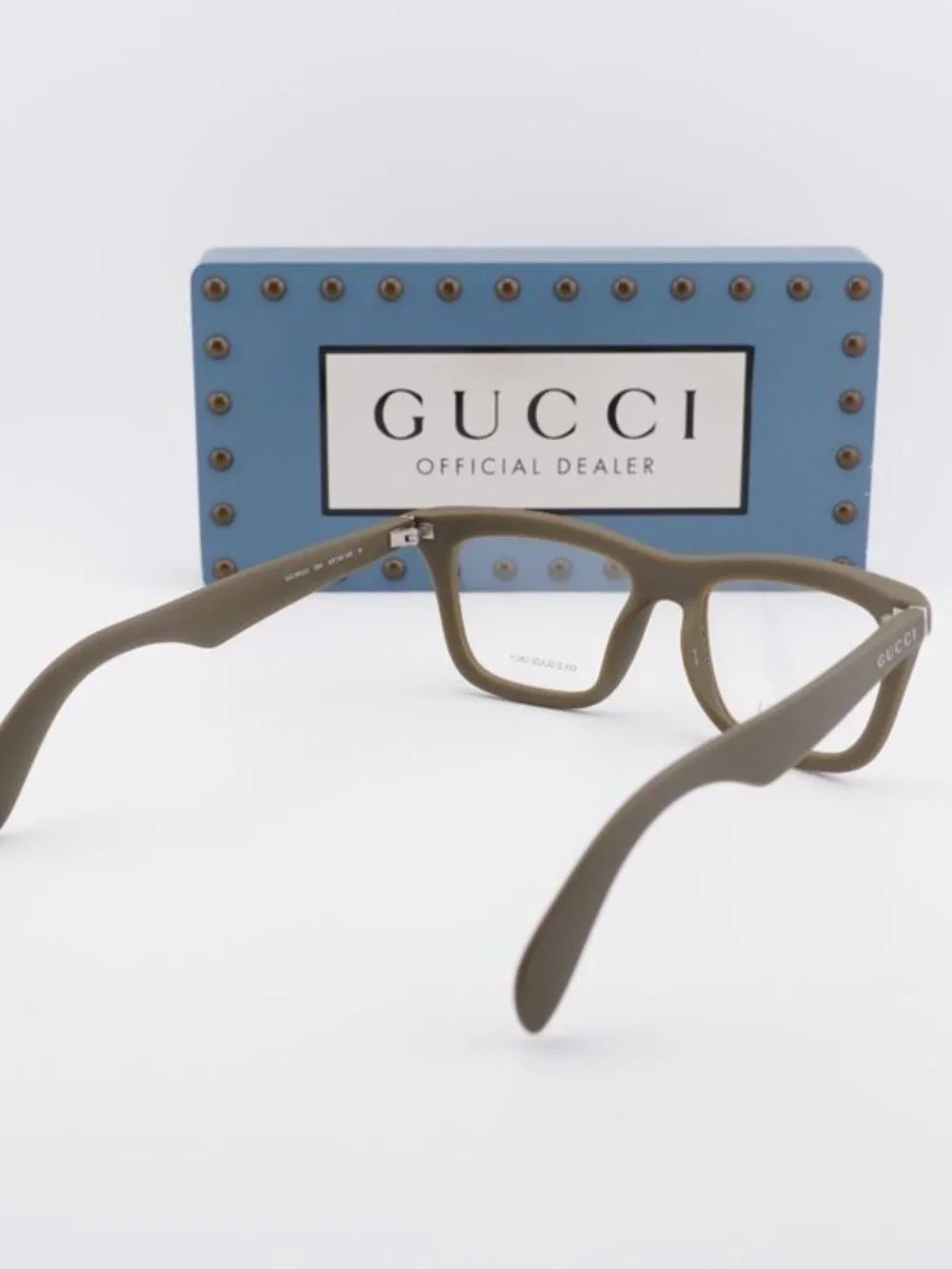Gucci if carefully from