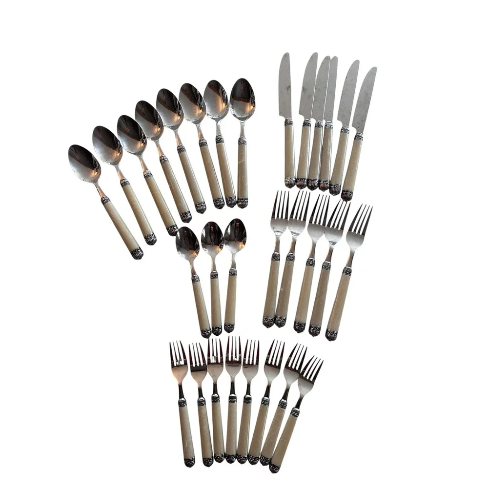 Hampton Silversmiths Flatware Set 33pc Cream Marbled Resin Handle‎ Silver Ornate