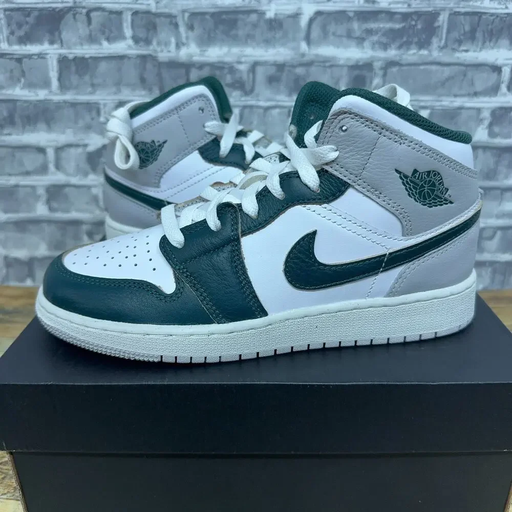 Nike Air Jordan 1 Mid SE Oxidized Green White Sail FQ8088-103 GS Sz 5Y / Wmn 6.5