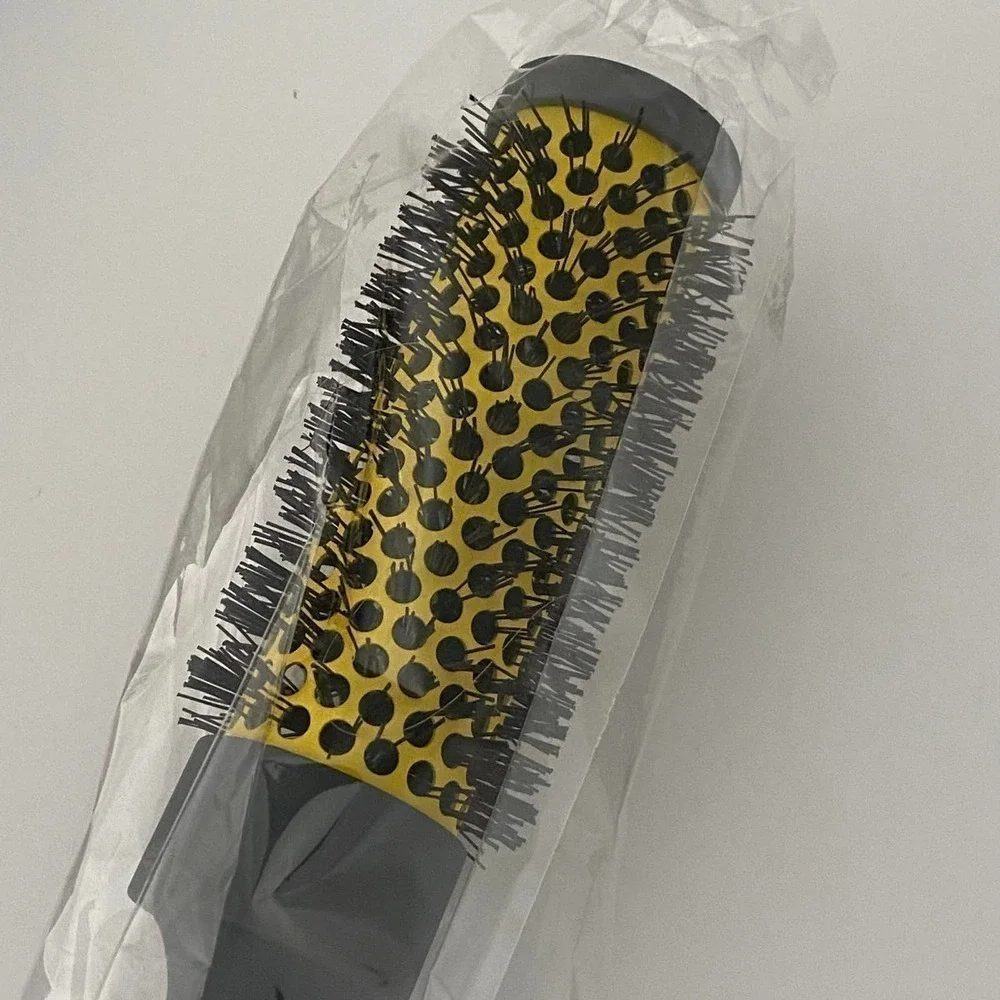 Drybar Half Pint Small Round Volume Brush