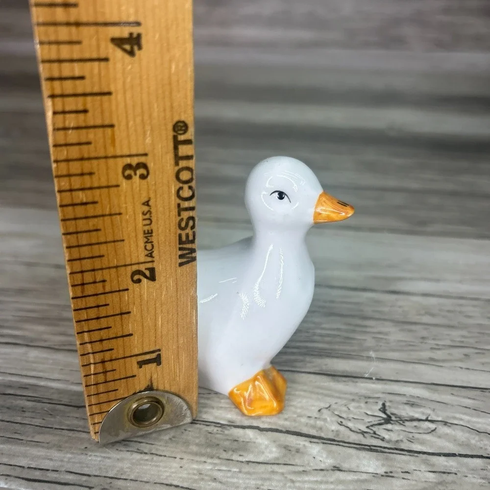 The Unbranded Brand vtg ceramic