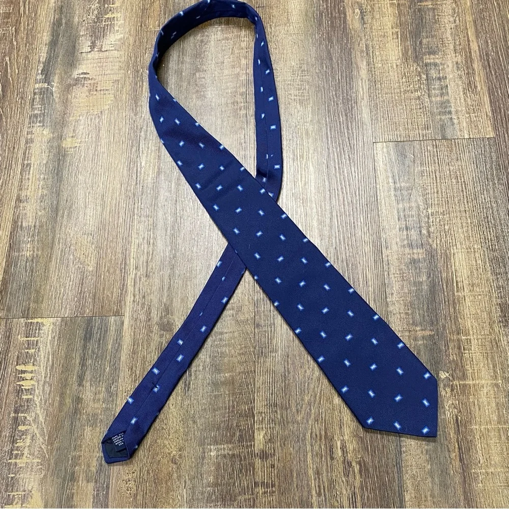 Brooks Brothers elevate tie this