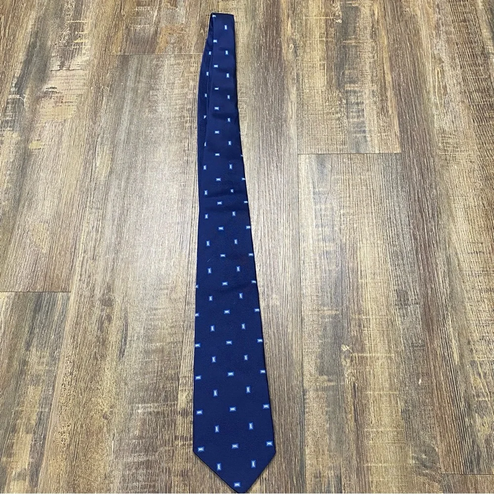 Brooks Brothers navy your elevate