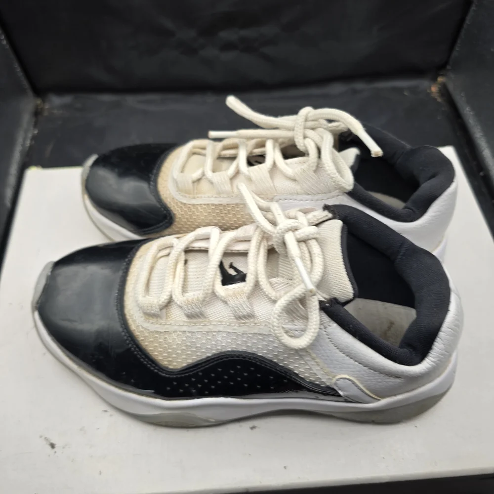 Nike stylish sneakers