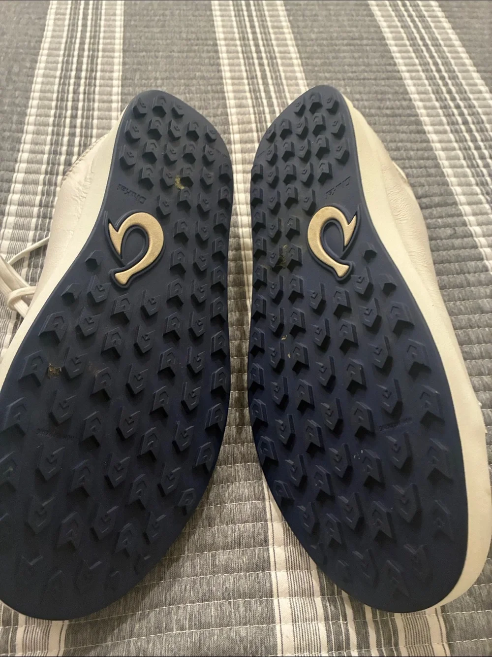 OluKai classic white