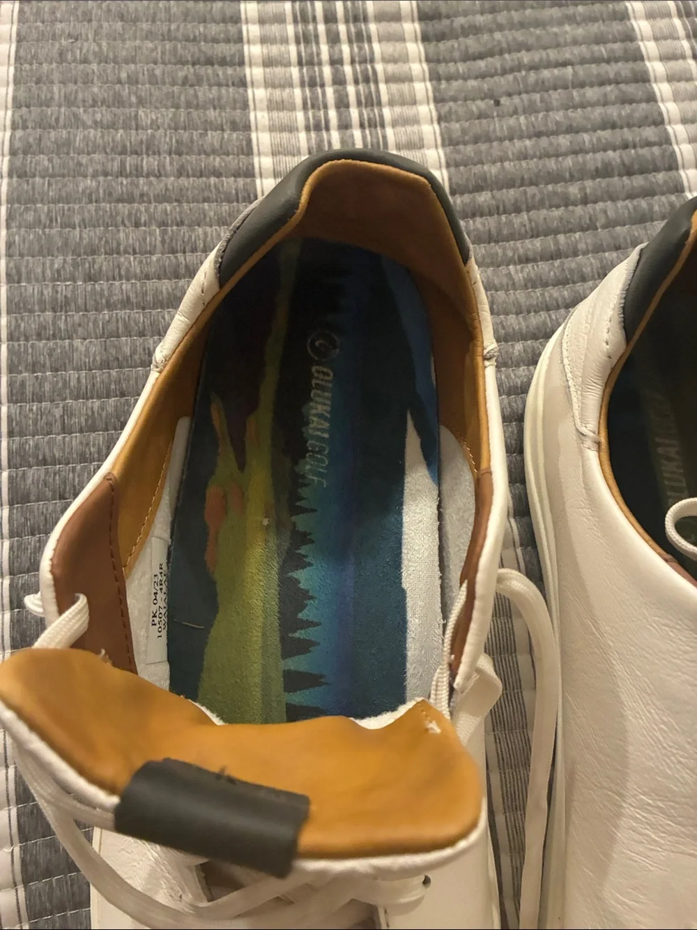 OluKai classic white