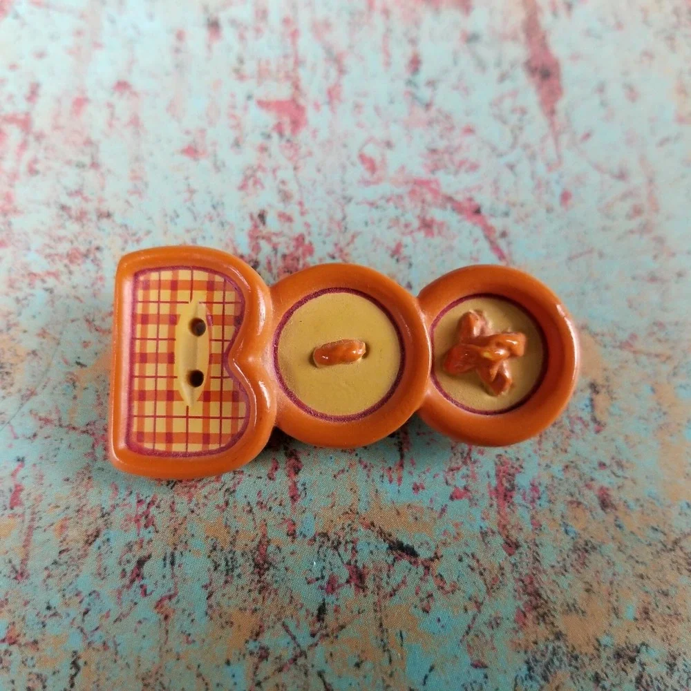 Vintage Signed Hallmark Cards Pin Orange Boo Buttons‎ Halloween Plastic Plaid