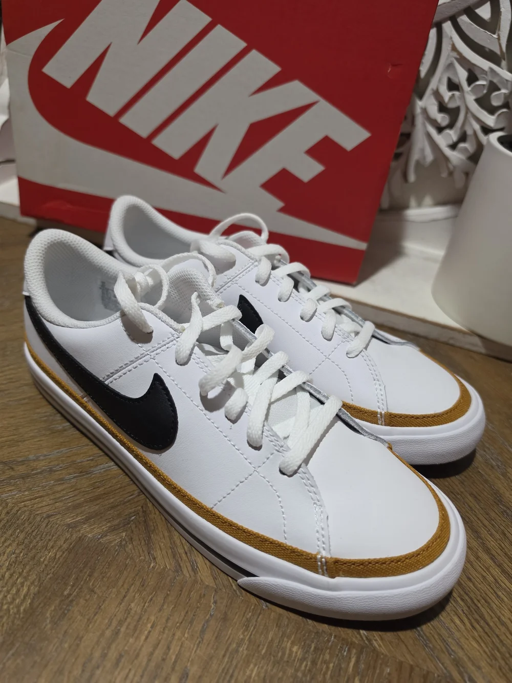 Nike classic white