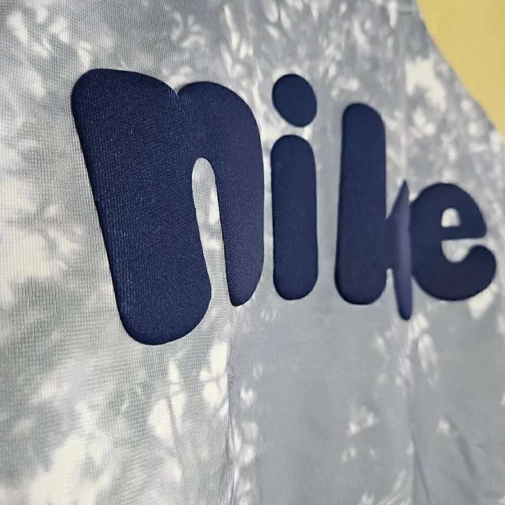 Nike this tie