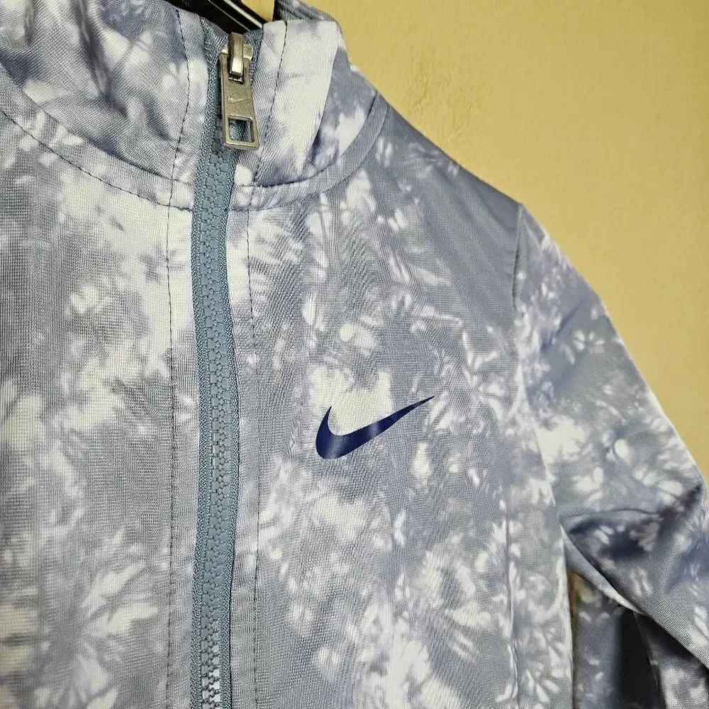 Nike this tie