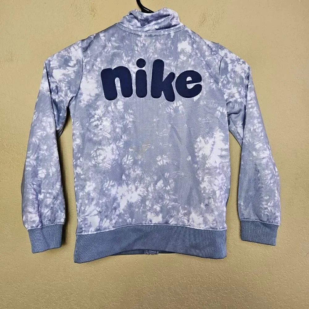 Nike this tie
