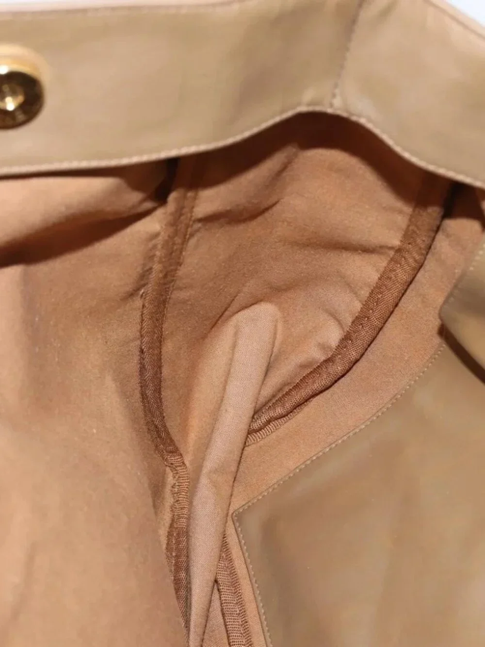 CHANEL brand	chanel color	brown