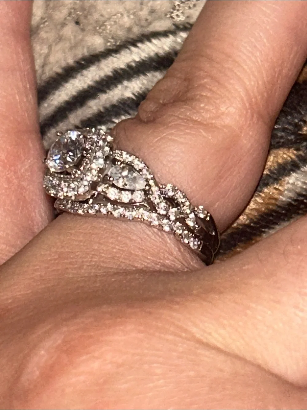 N/A elegant halo