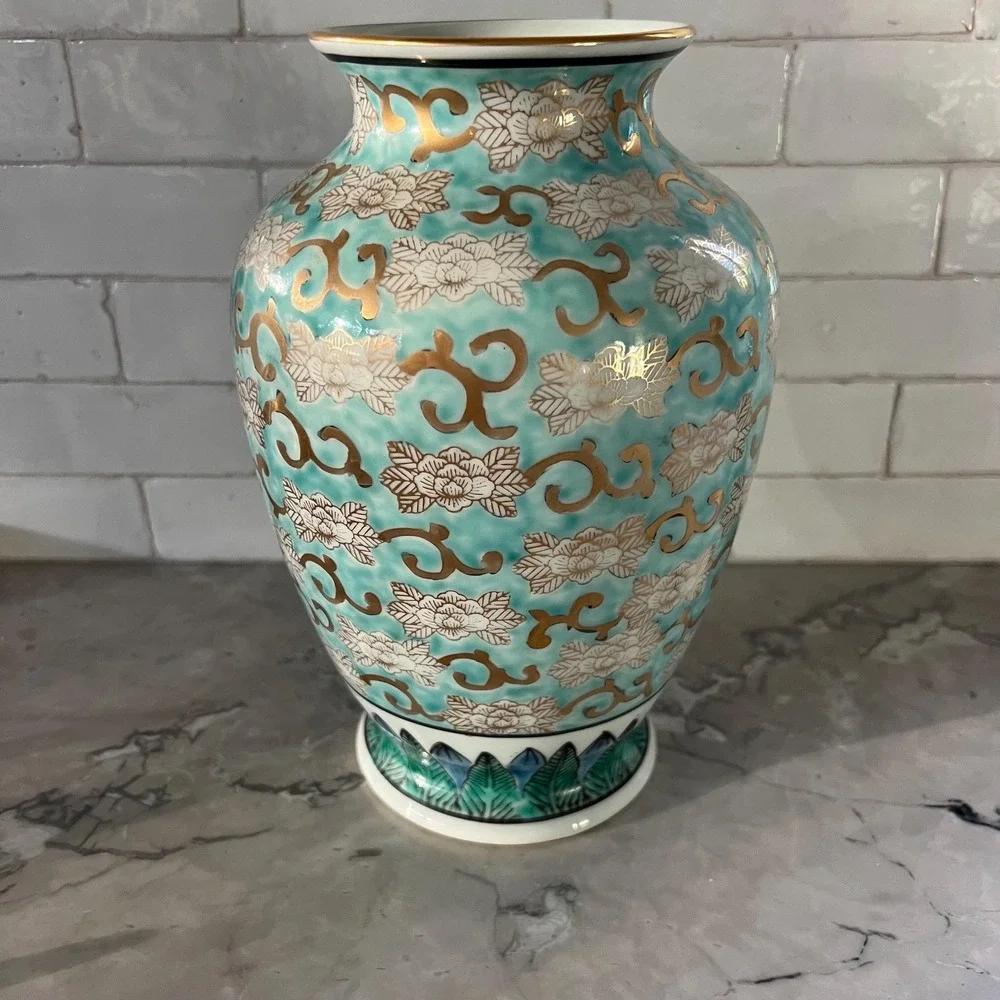 Vintage Imari‎ Japanese Handpainted Vase