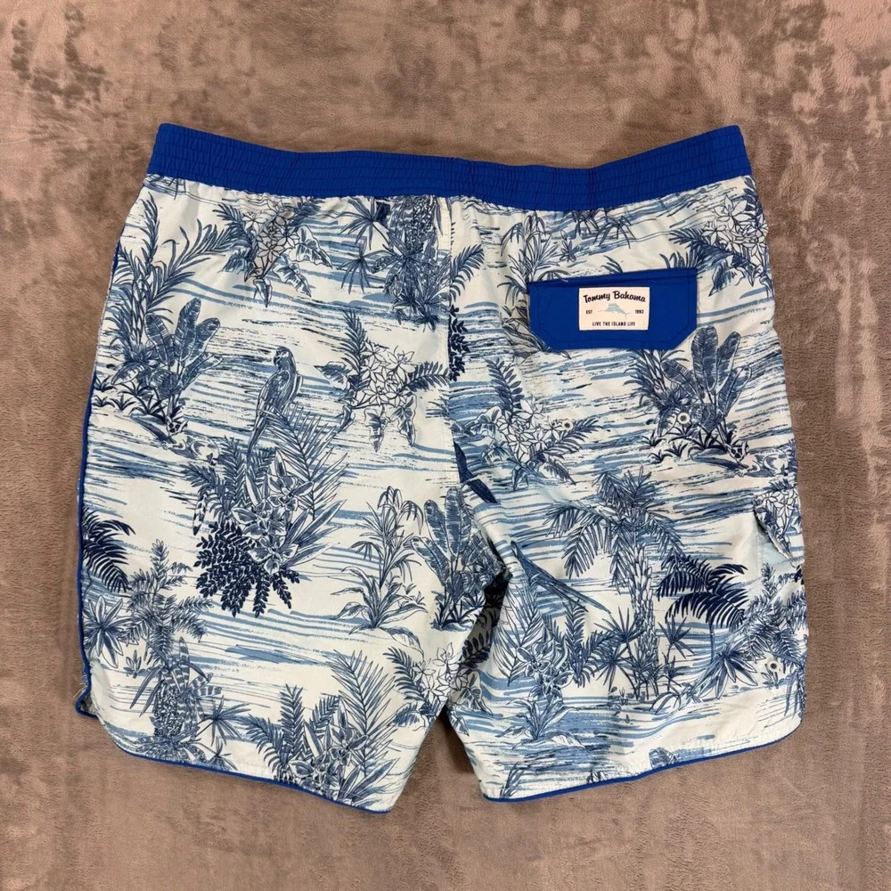 Tommy Bahama side closure