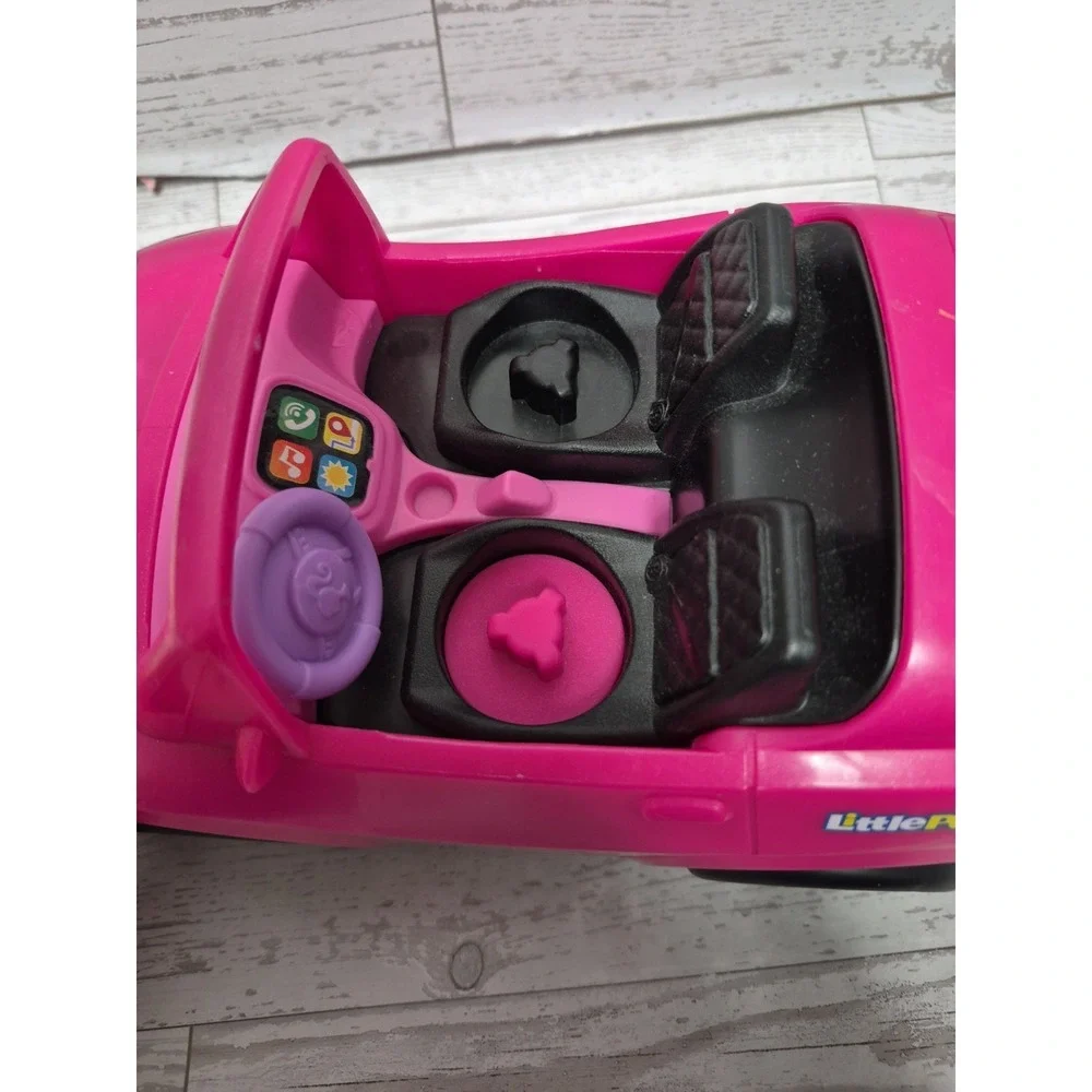 Fisher Price Little People Barbie & Friends Racing Convertible car w/2 figures