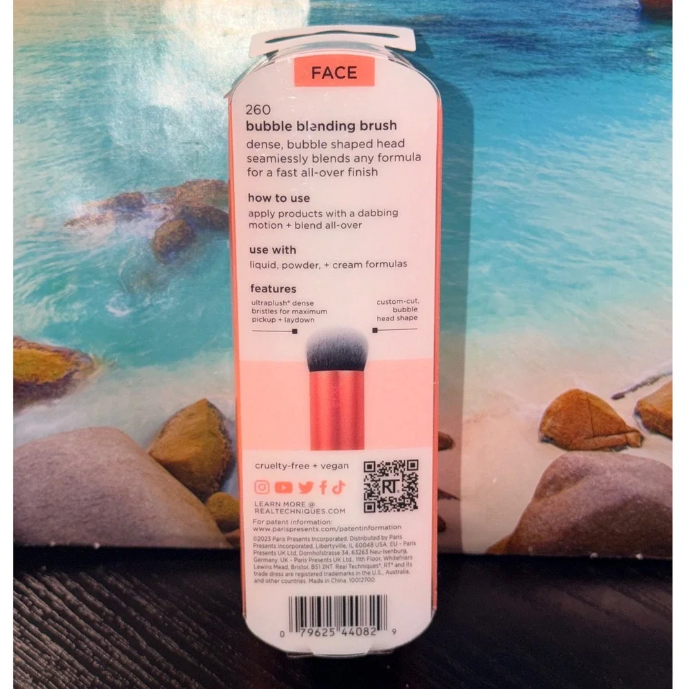 Real Techniques definition travel cosmetic