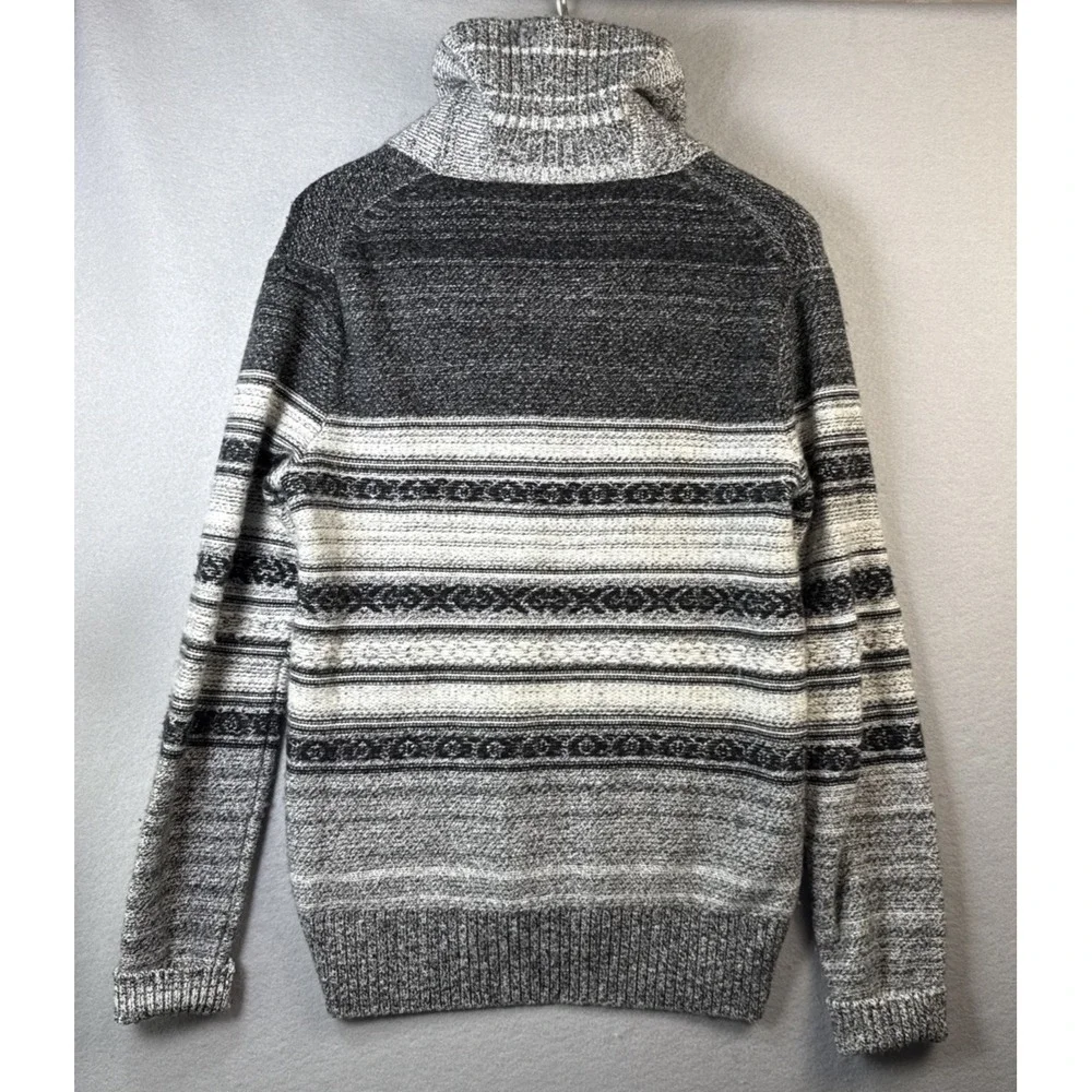 Banana Republic embrace touch