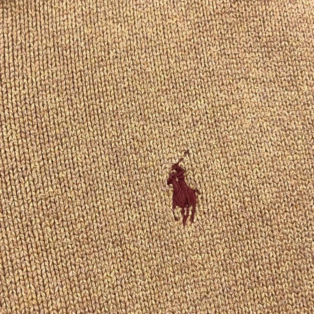 Polo Ralph Lauren includes item