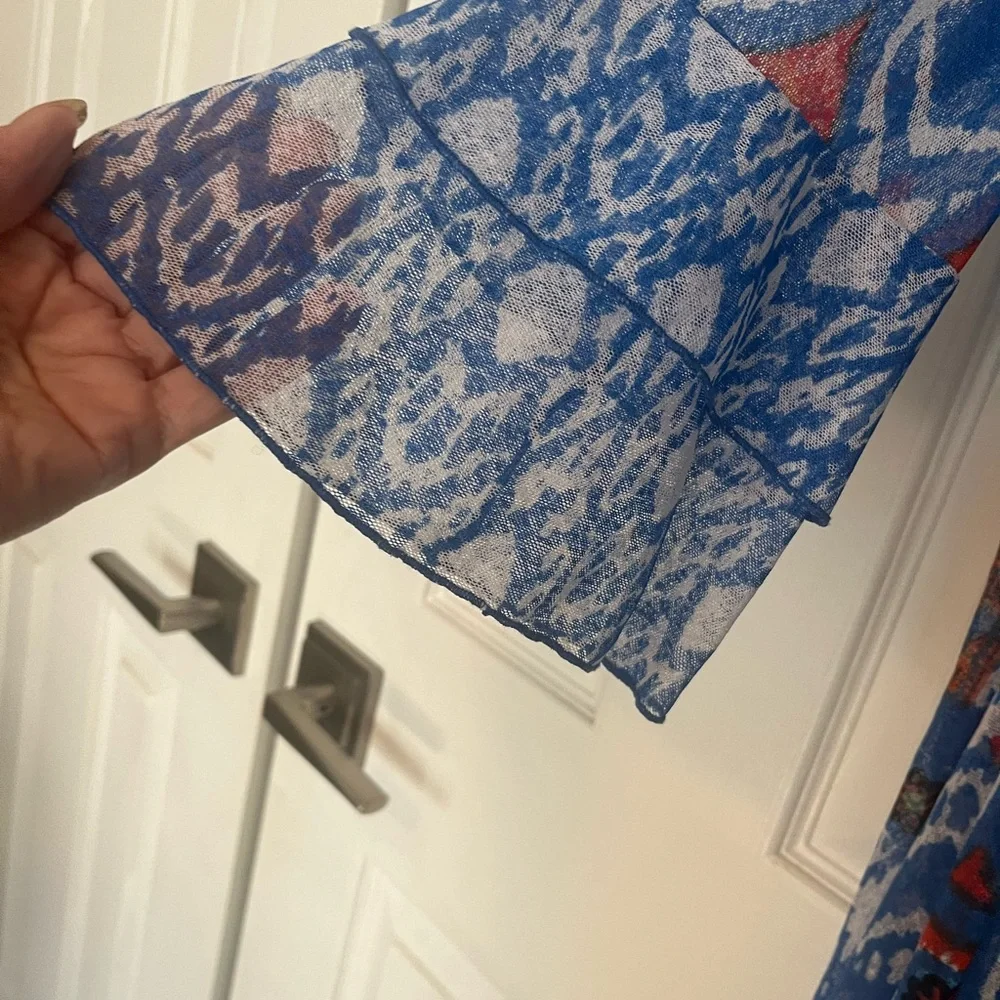 Multiples sheer floral