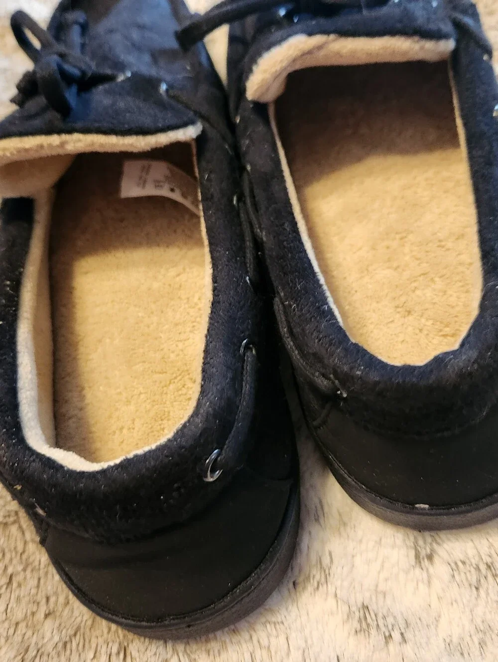 isotoner soft black