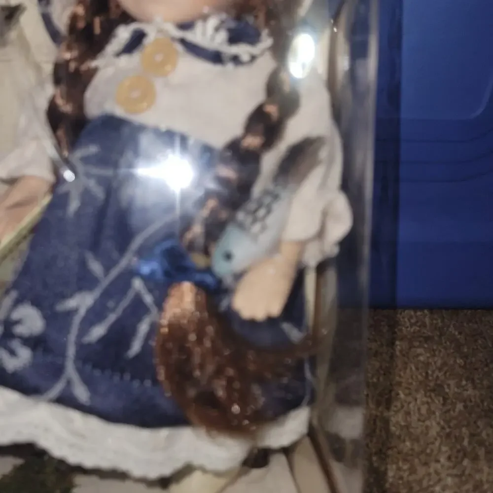 Collector's Choice‎ Limited Edition Porcelain Doll – Girl with Birds & Birdhouse