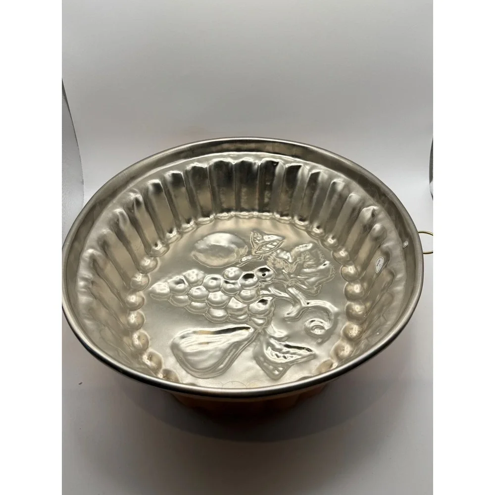Vintage‎ Copper Fruit Embossed Metal Jelly Mold Oval Wall Hanging Grapes 13.5