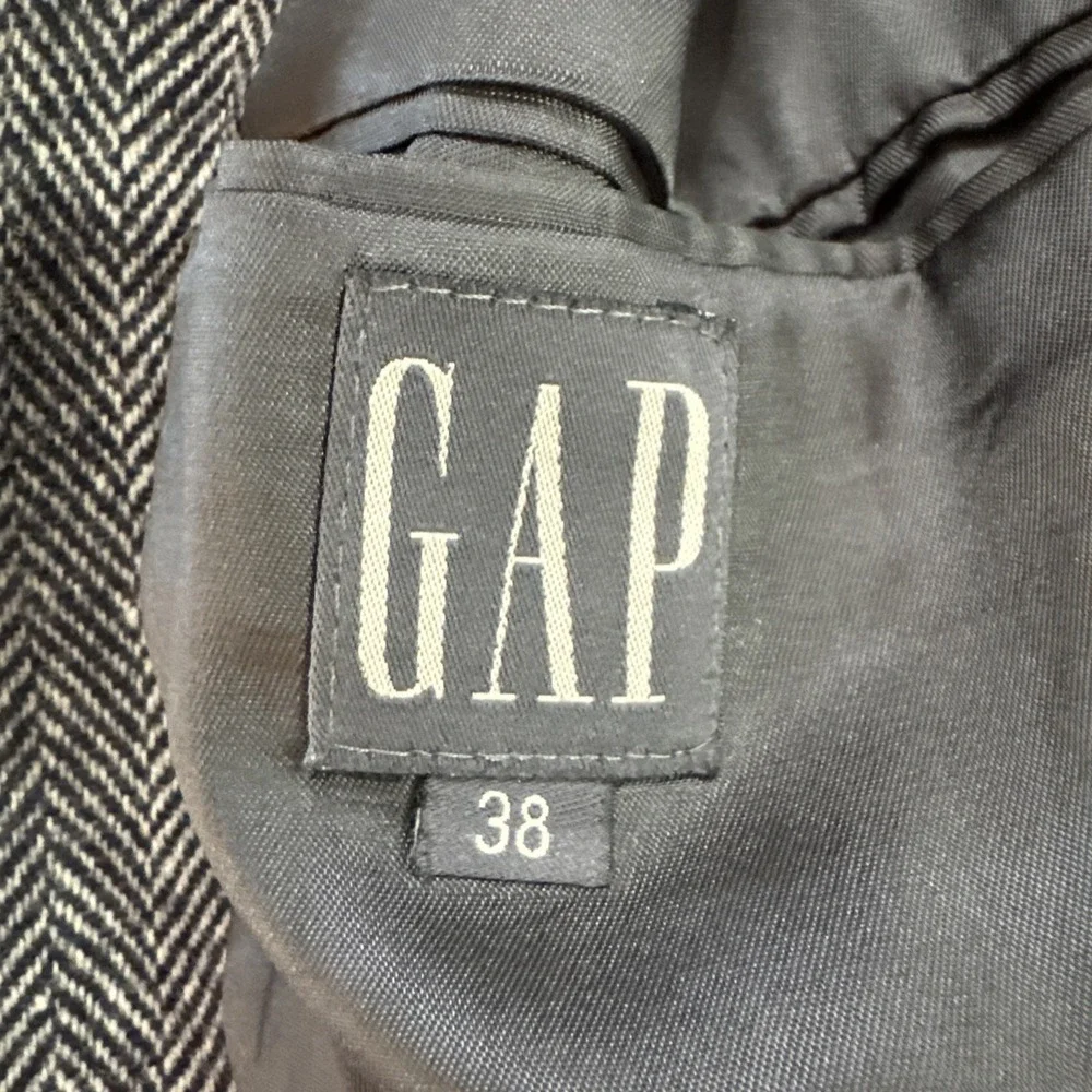 Vtg Gap Gray Herringbone Tweed Wool Blazer Jacket Sport Coat USA Made 38R Slim