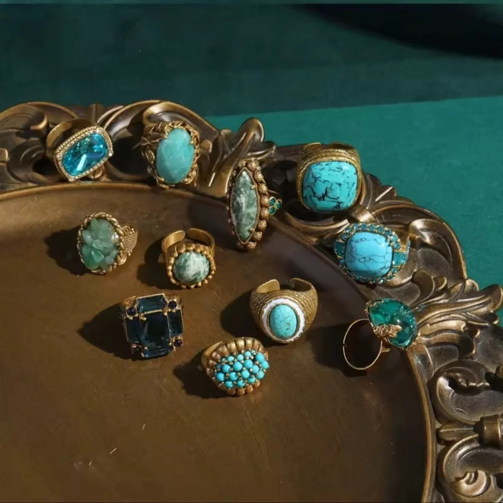 Antique Couture Exquisite Royal Blue Topaz 18K Gold Brass Ring