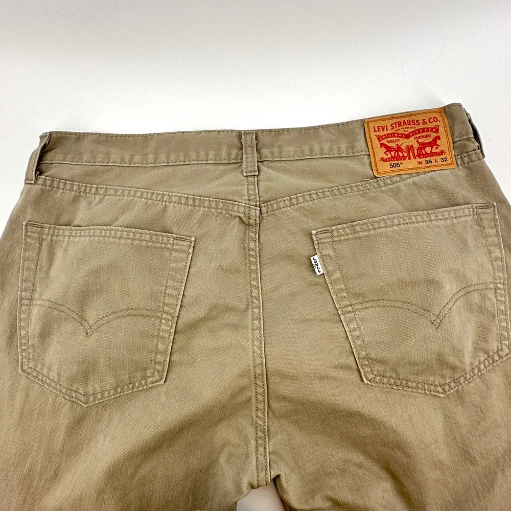 Levis color lightly