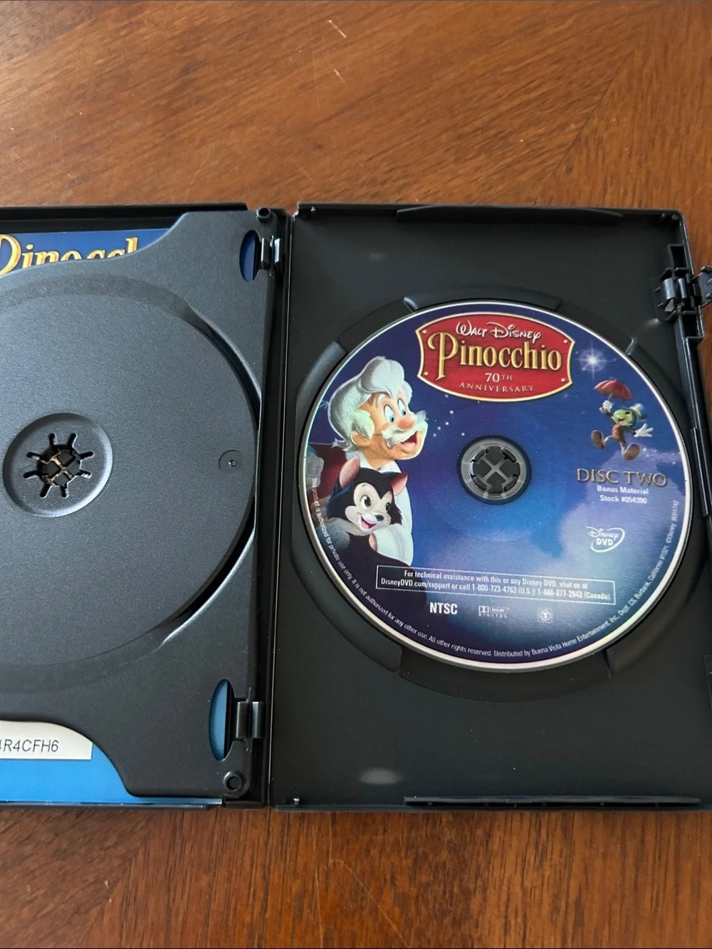 Disney Classic DVD Bundle — Sleeping Beauty, Snow White, Pinocchio, Bambi