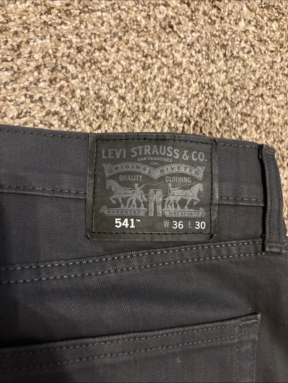Levis straight leg