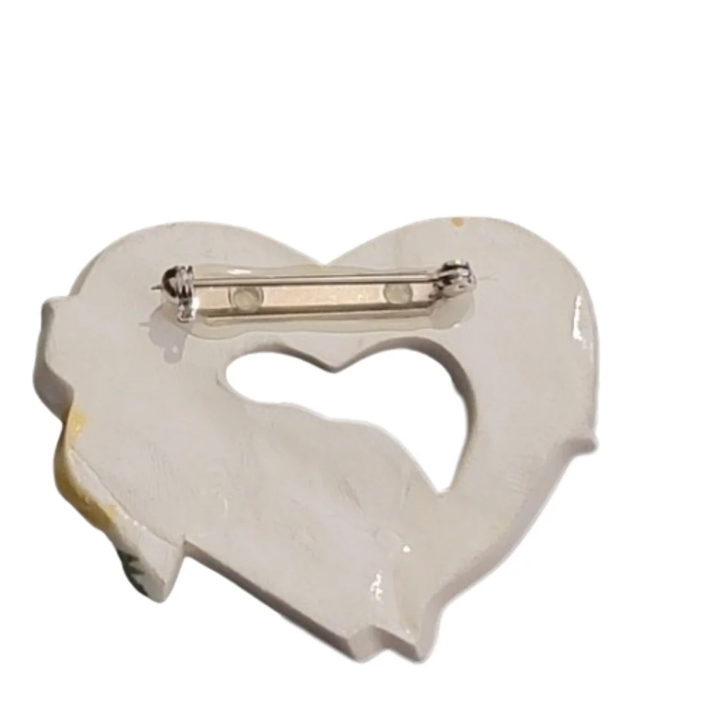 N/A brooch secure