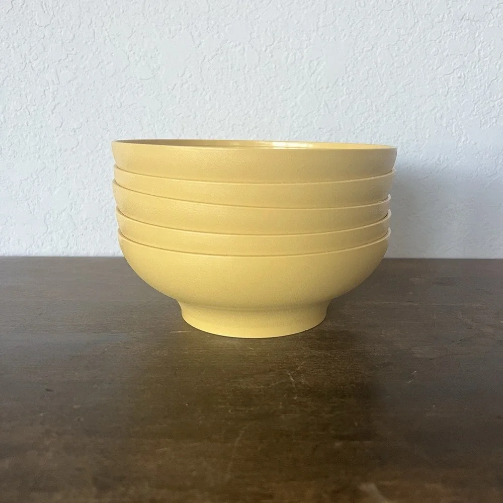Set of 5 Tupperware Harvest Gold Yellow Cereal Salad Bowls 890 Vintage Stackable