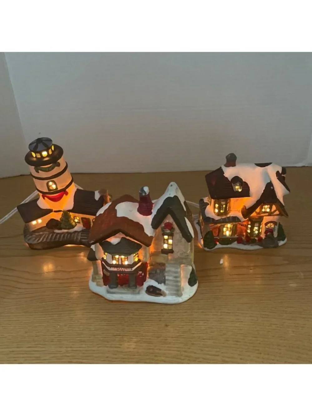 Vtg Holiday Traditions 3 Pc Lighted Christmas Village Set Hand Painted Porcelain