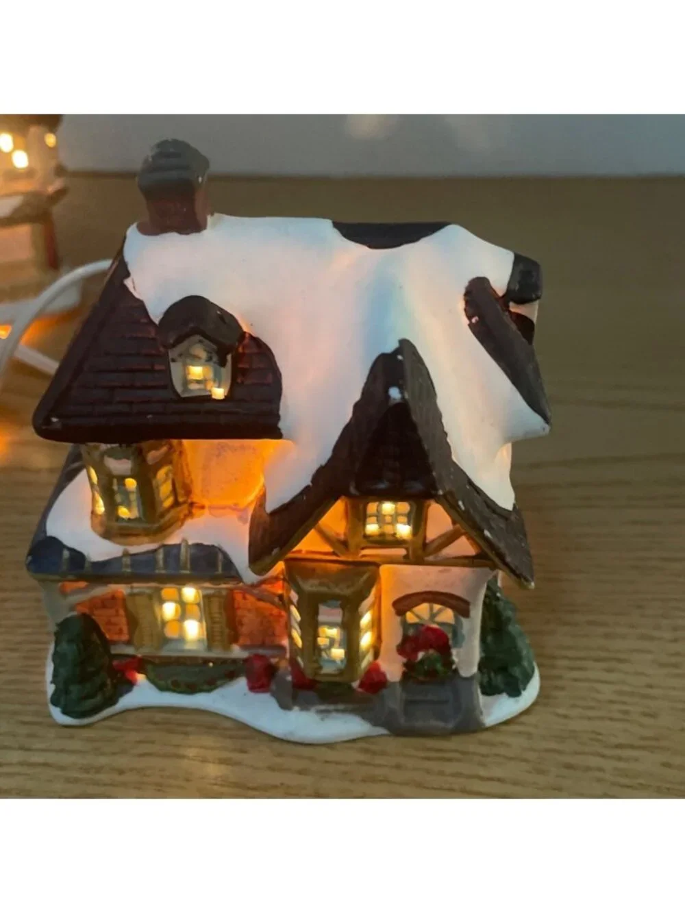Vtg Holiday Traditions 3 Pc Lighted Christmas Village Set Hand Painted Porcelain