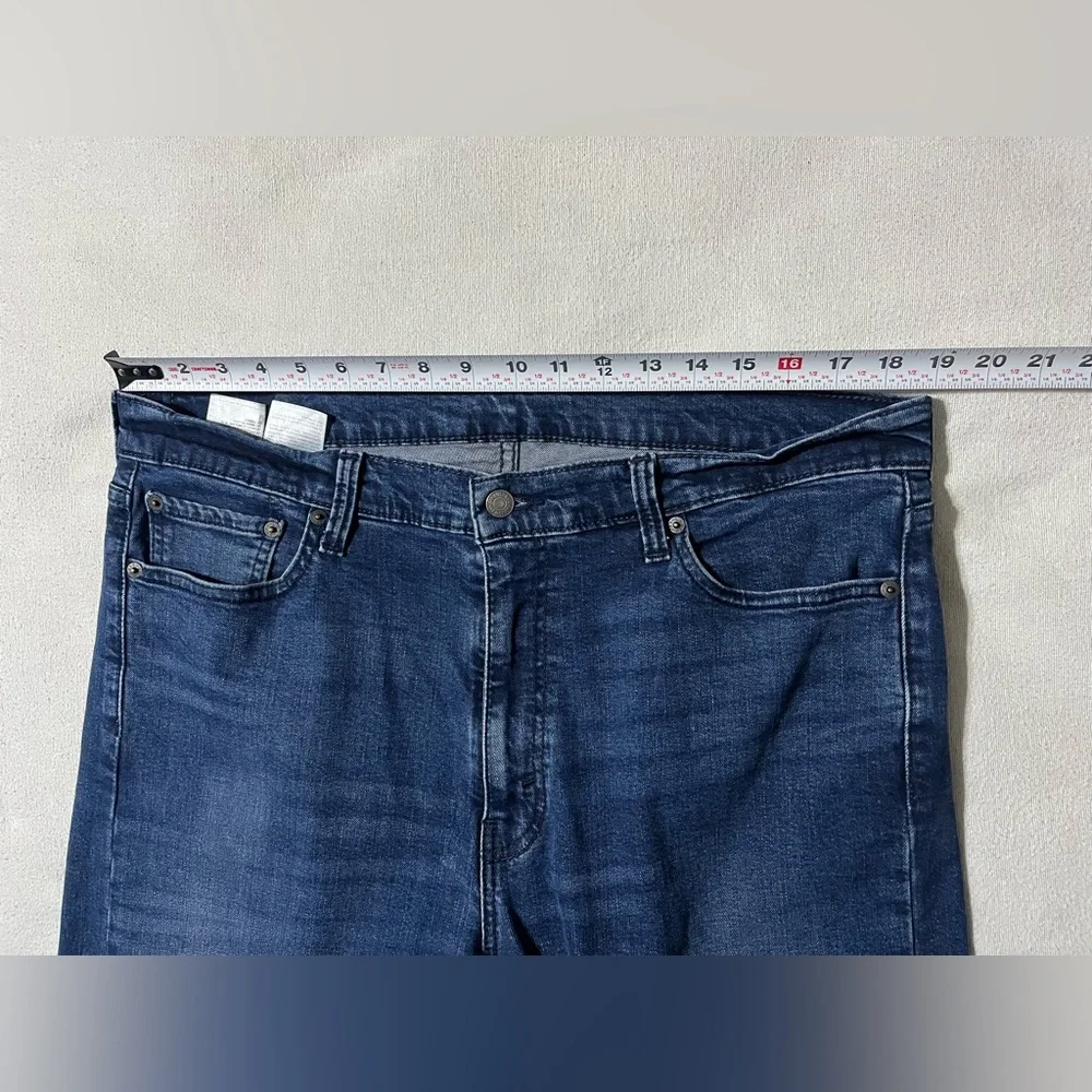 Levis jeans 38x28 straight