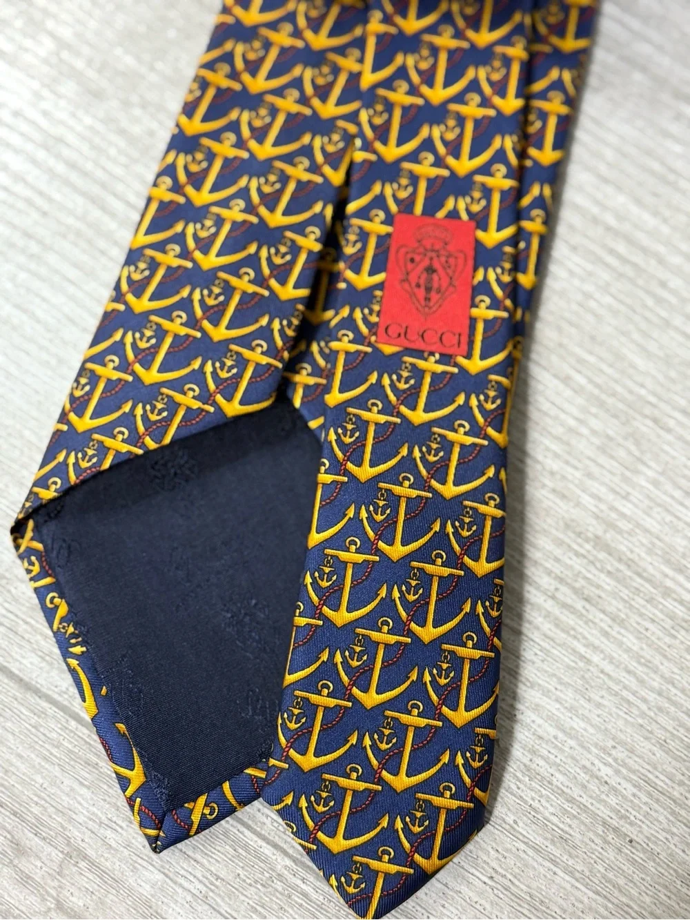Gucci elegant navy