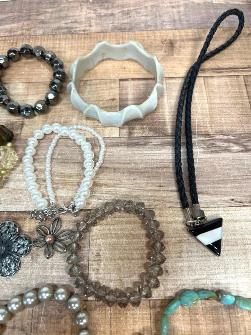 Vintage & Modern Bracelet & Jewelry Lot With Beads Pearls Metal & Resin For Craf