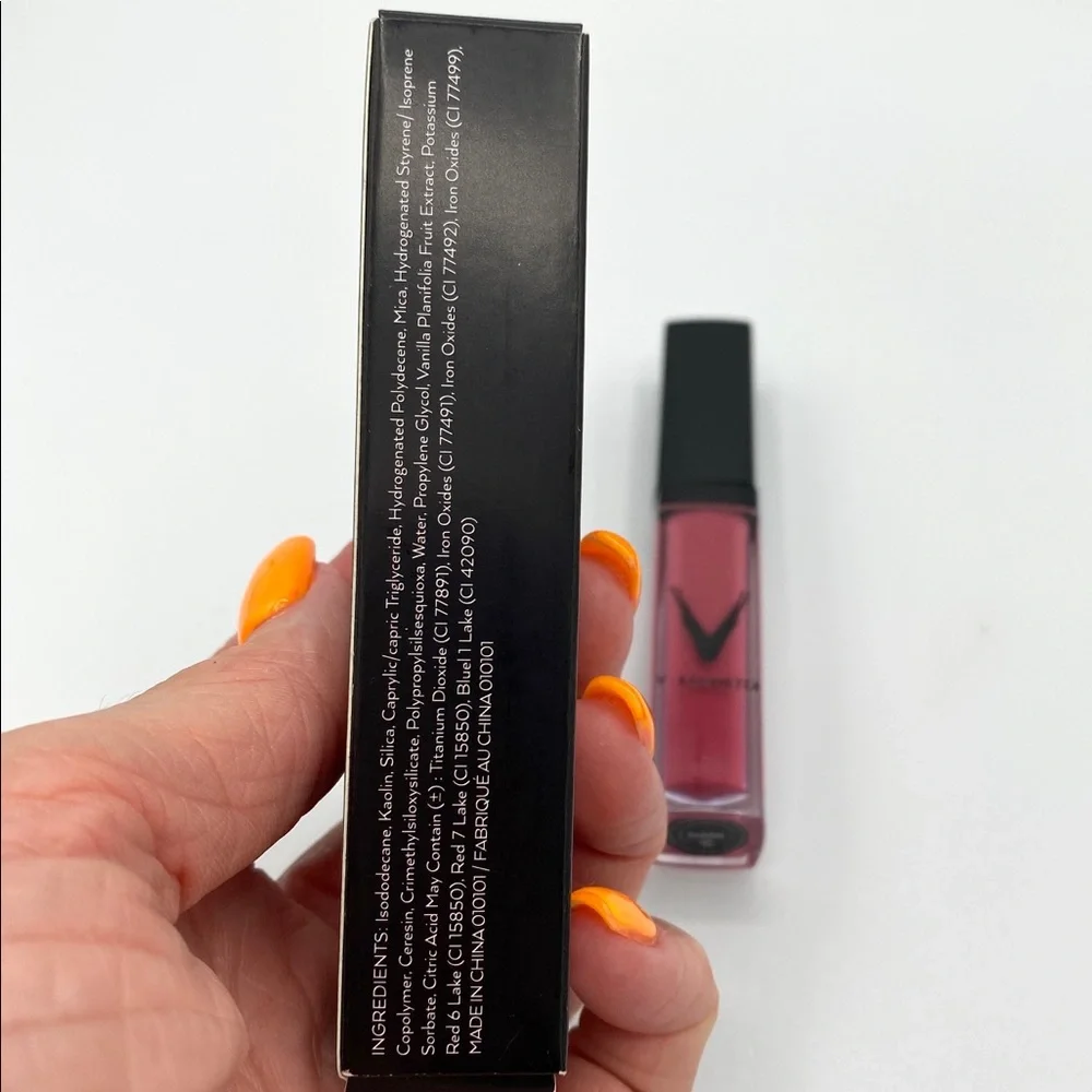 V. Kosmetik unlike any
