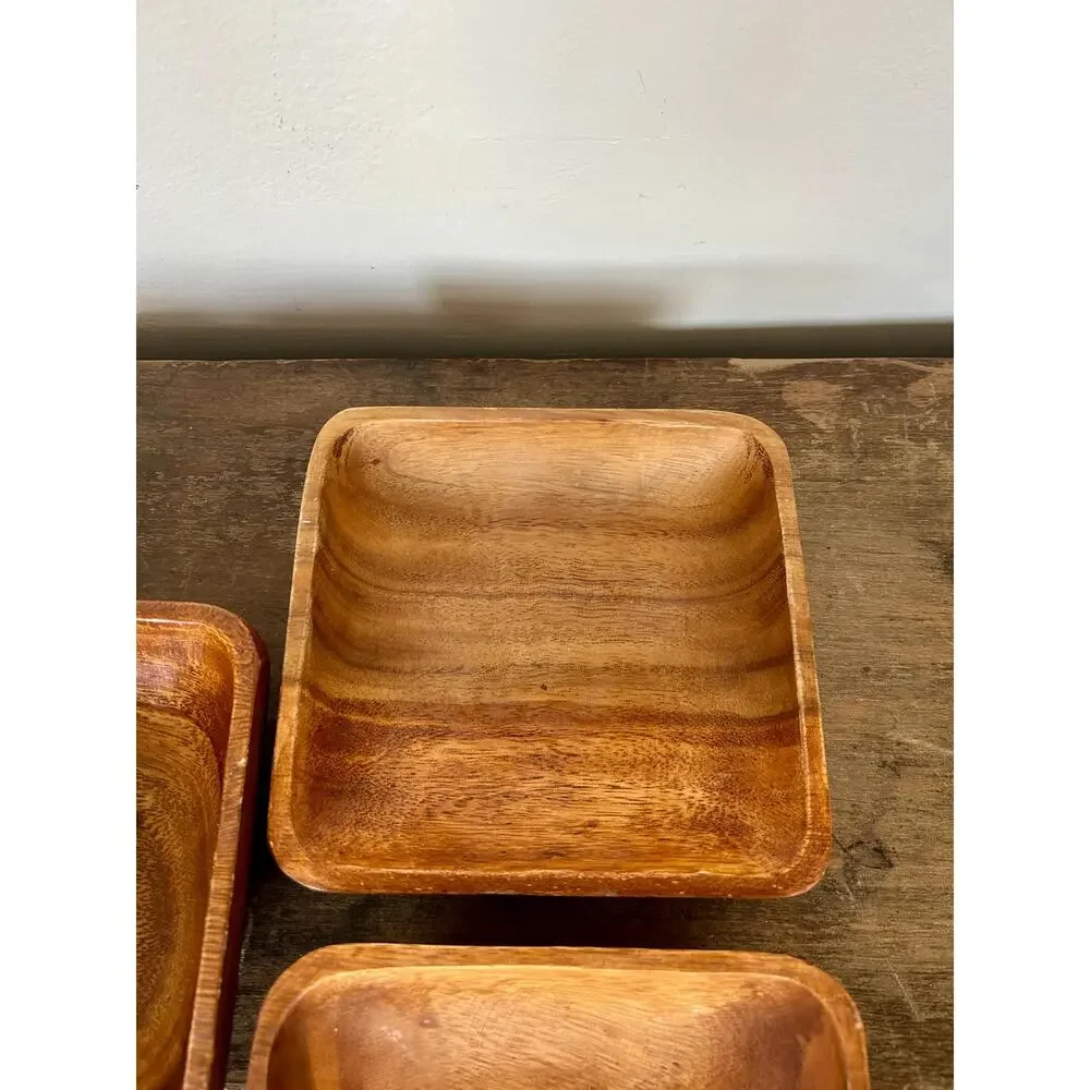 Vintage buttocks basket