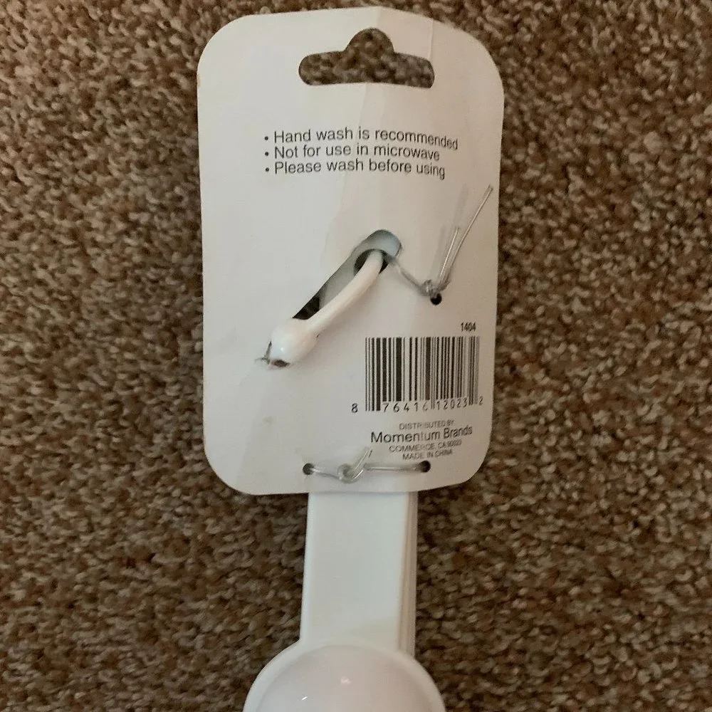 NEW White plastic measuring spoons