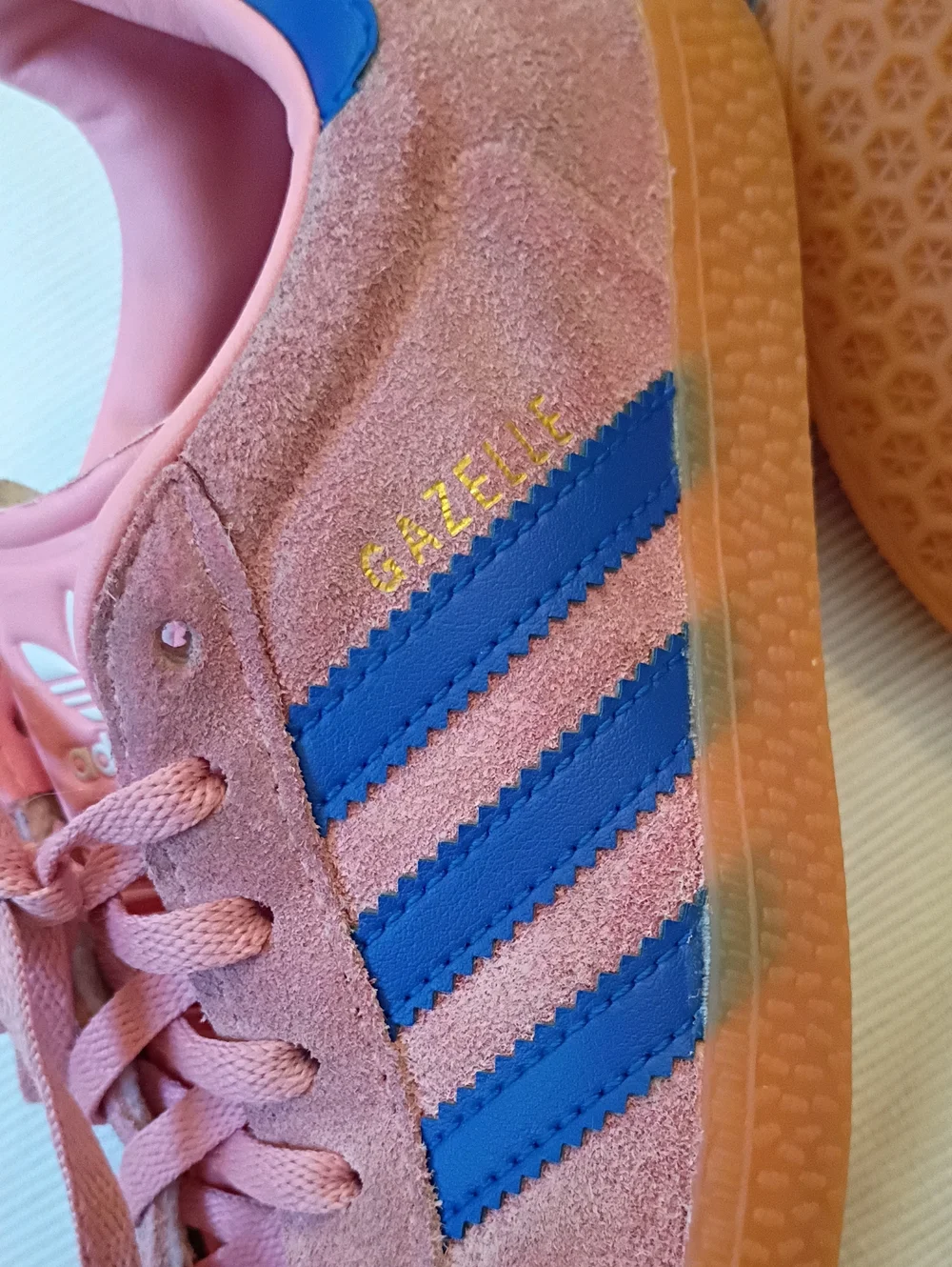 adidas classic gazelle